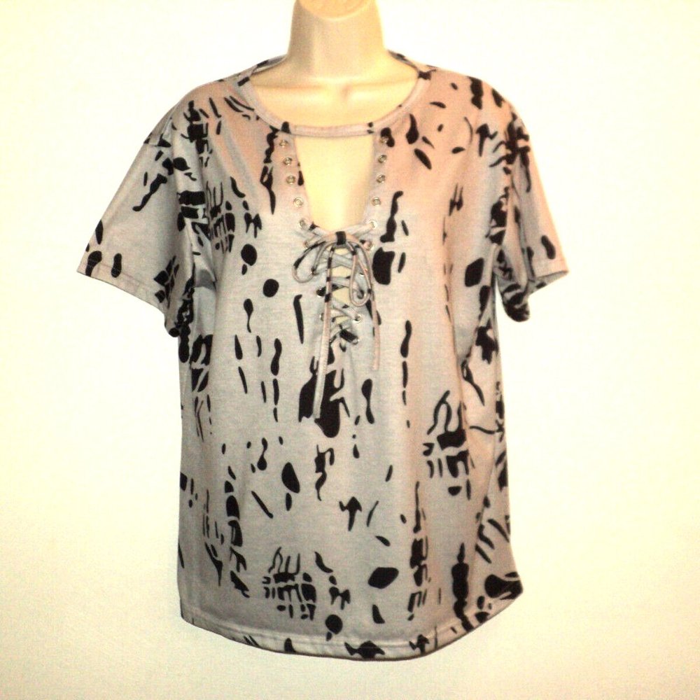 Tunic Top Women's Size XL Abstract Gray and Black Short Sleeves V Neck w/ Ties